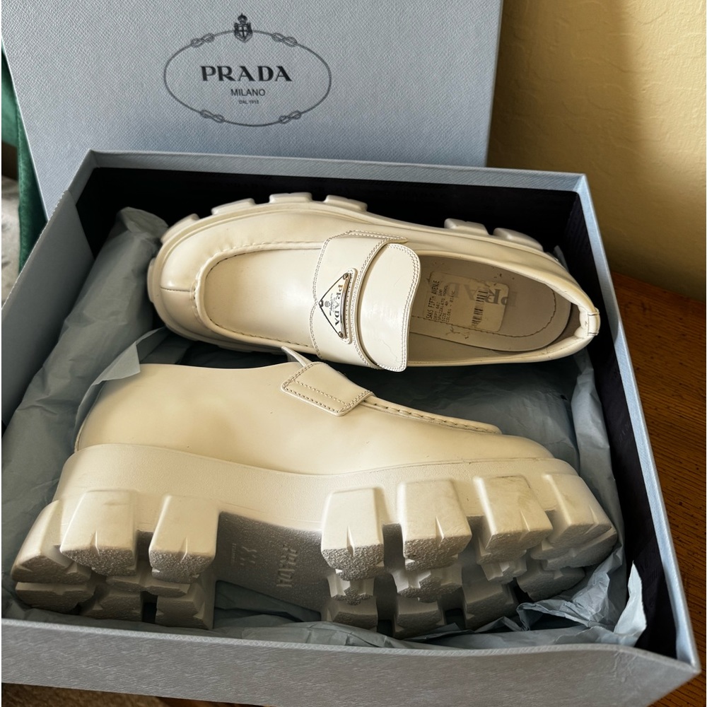 SOLD ⭐️ Prada Monolith Lug Sole 💫 Loafers White 💫 - Picture 3 of 10